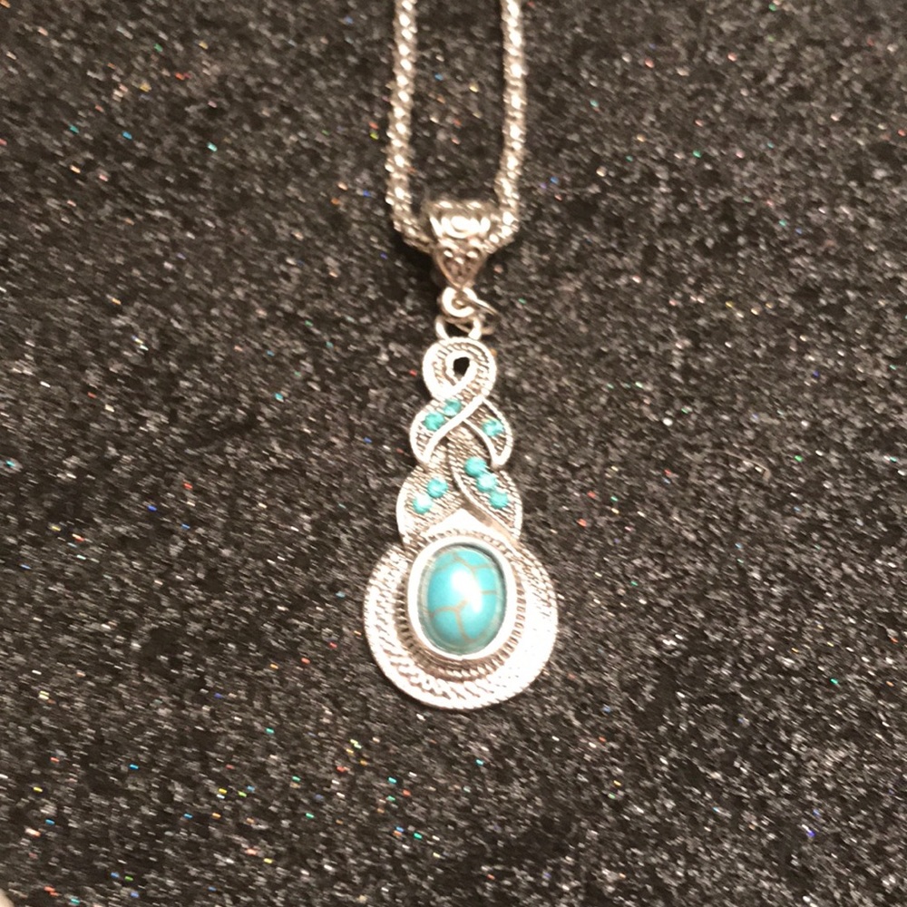 NWOT Turquoise Crystal Necklace and Earring Set - Picture 2 of 4